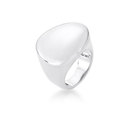 Anillo triangular liso con cúpula en acabado plateado