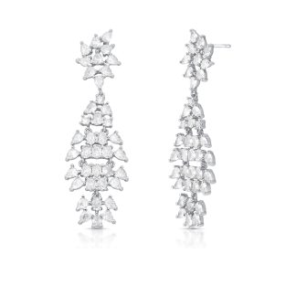 Pendiente largo con piedra en lágrima y colgante calado en rodio