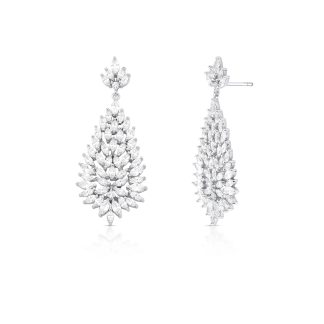 Pendiente largo con piedra navette en forma de gota y colgante calado